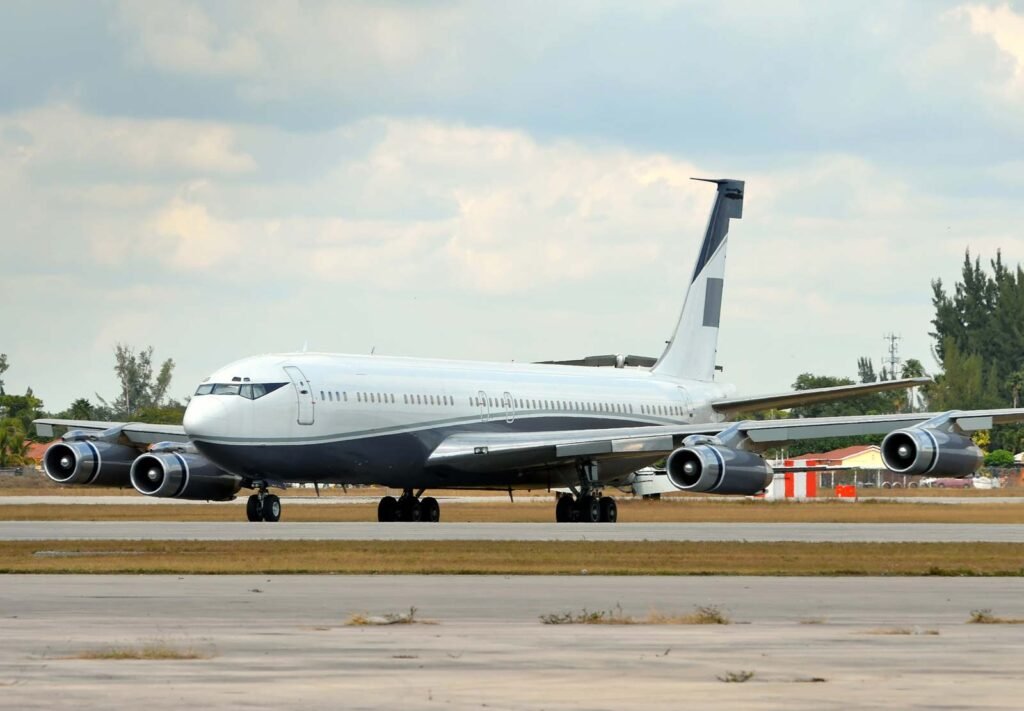 Boeing 707 - B707 